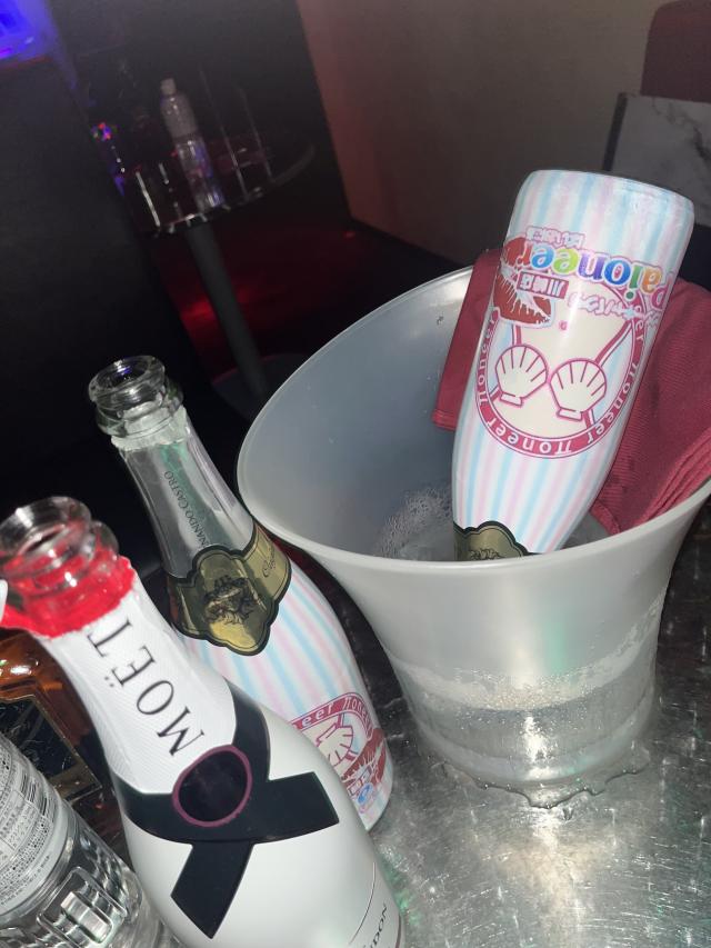 ろあ