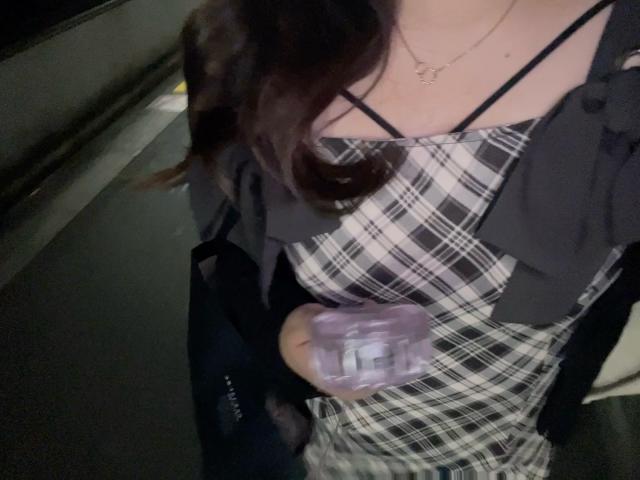 つき