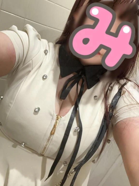 みと