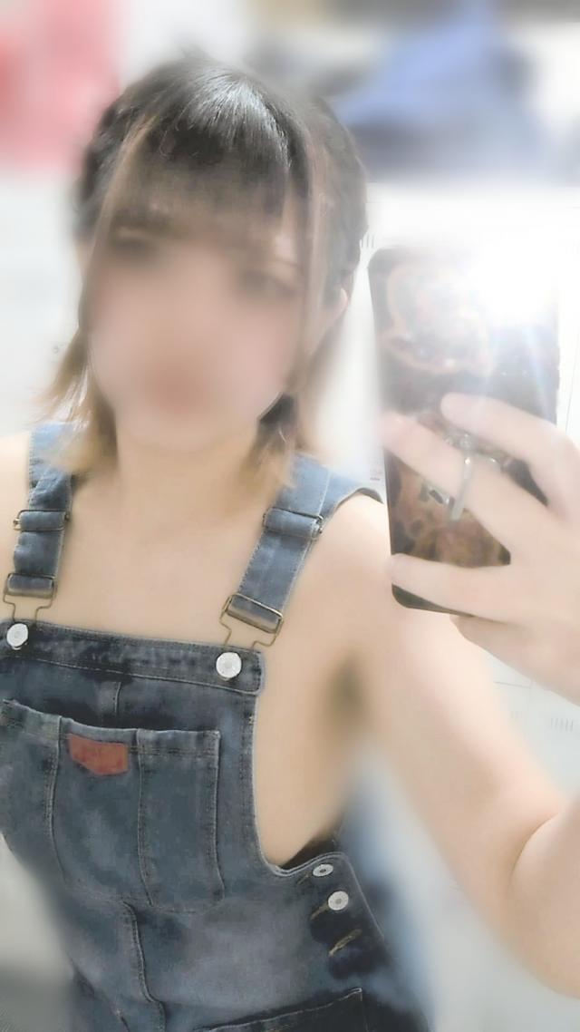 あやな