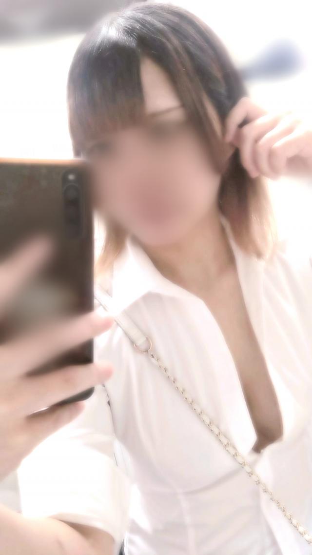 あやな