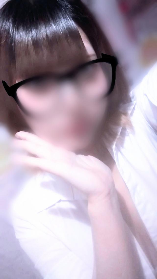あやな