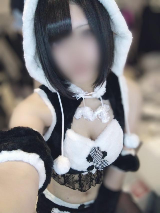 あやな