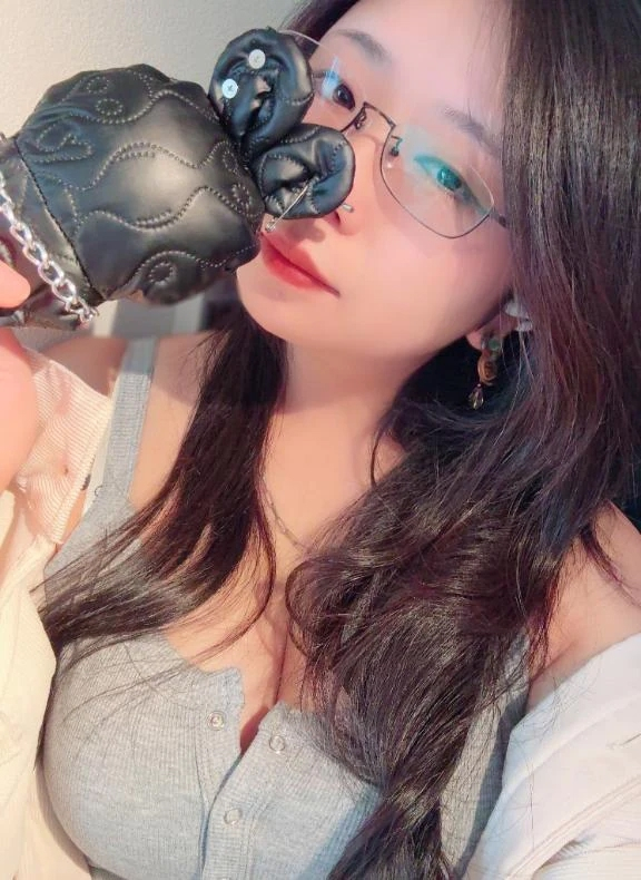 さとみ