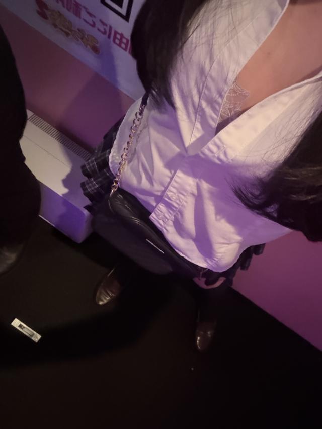 しろ