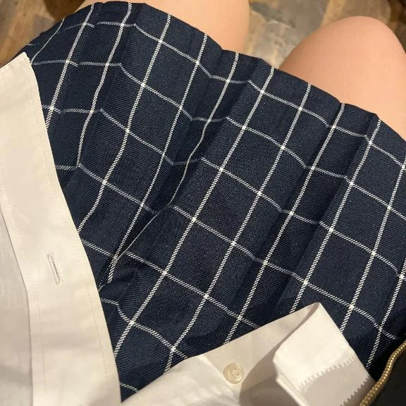 しろ
