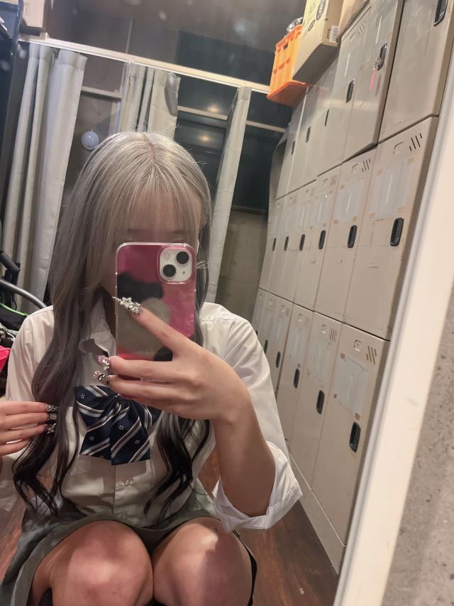 みな