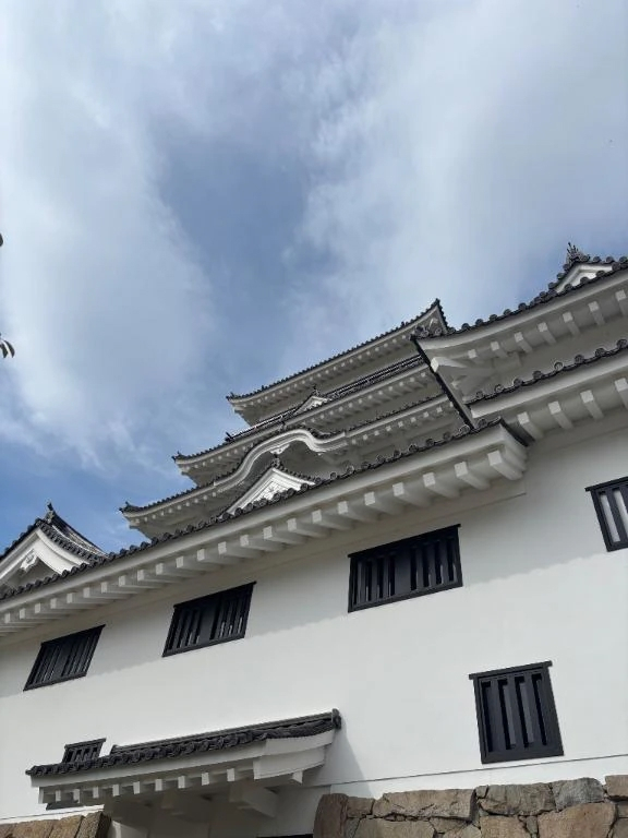 こう