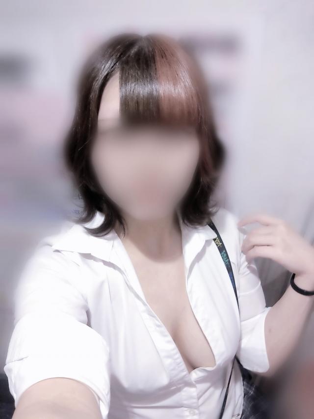 あやな