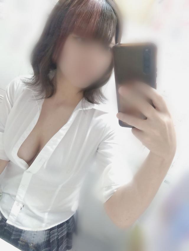 あやな