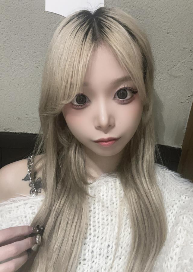 みな