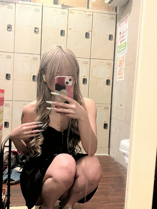 みな