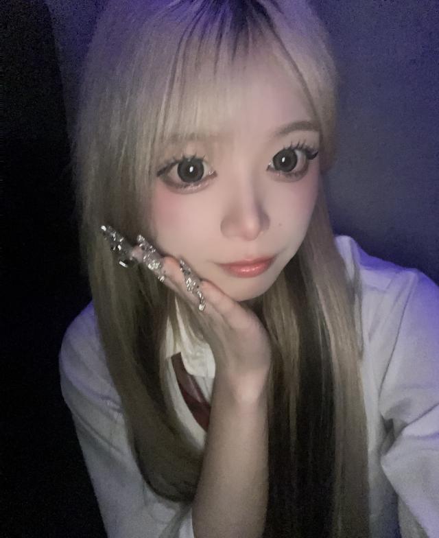 みな