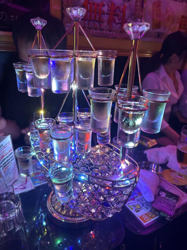 めい