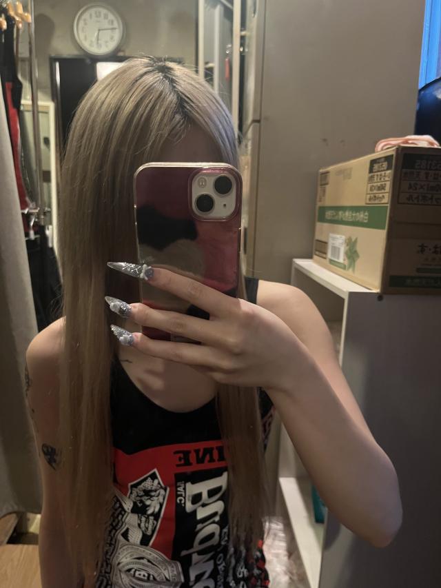 みな