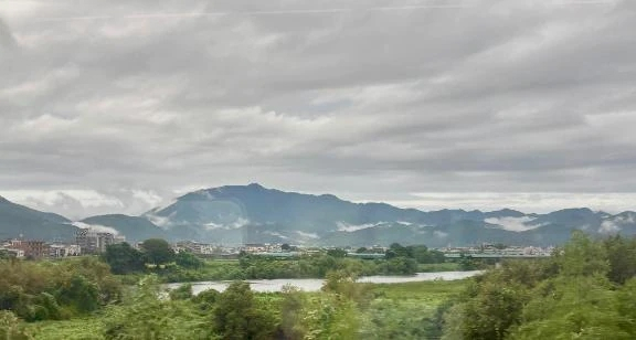 こう