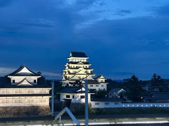 こう