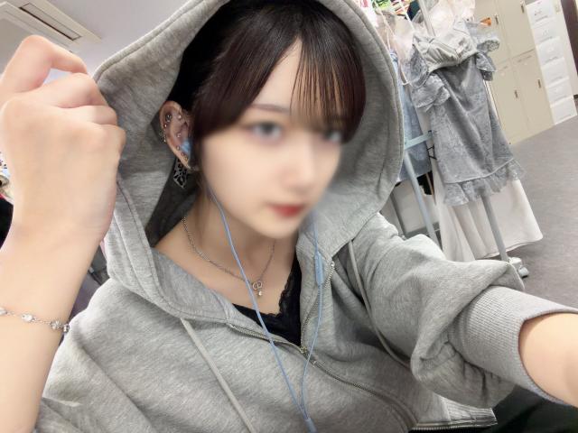 きら