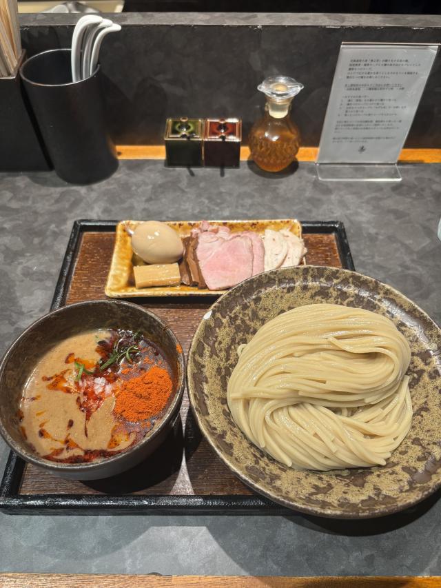 めい