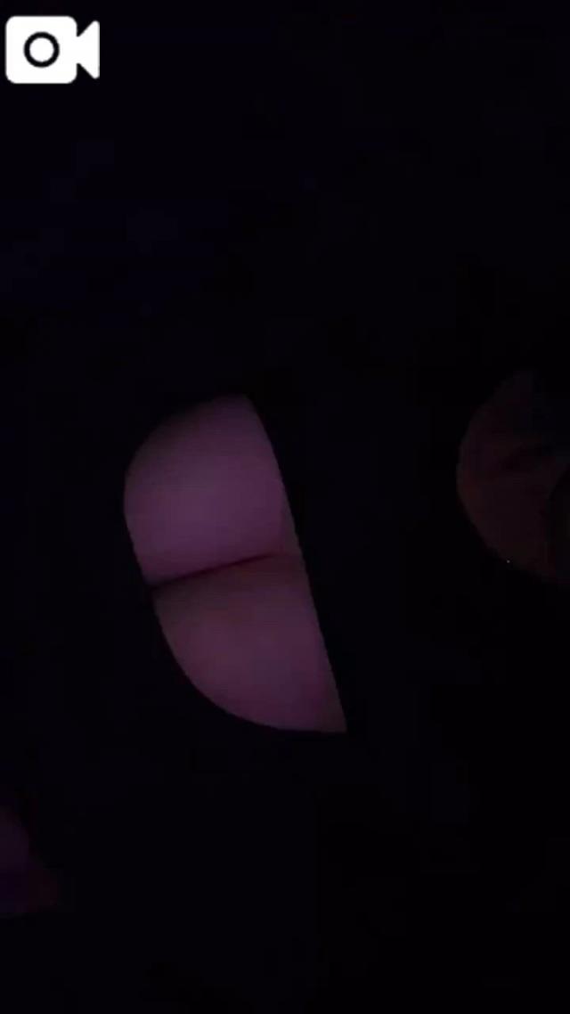 つき